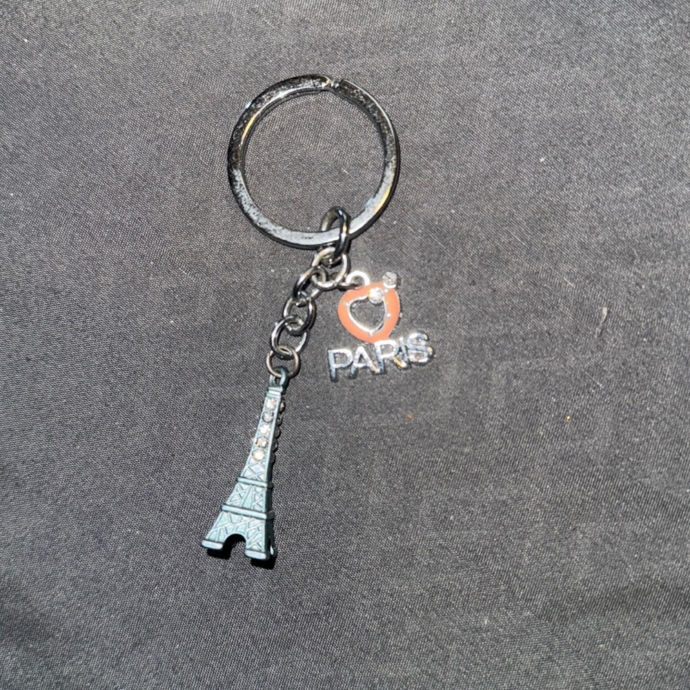 Paris Eiffel Tower keychain
